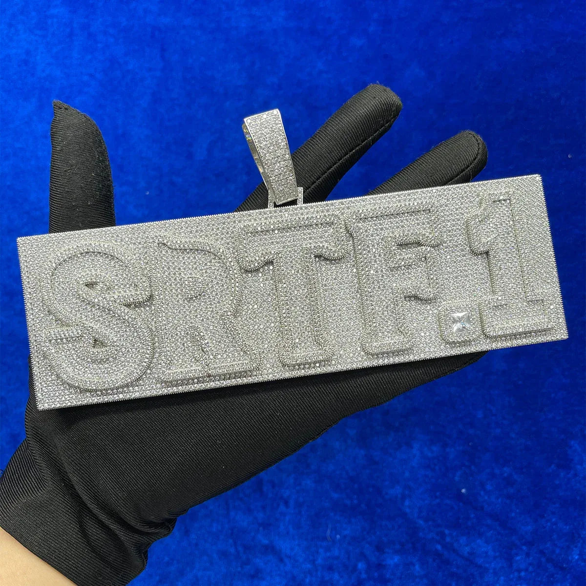 Plate Design VVS Shine Iced Out Personalized Custom Name Necklace Pendant - Luxury Custom Jewelry - CaratixJewelry